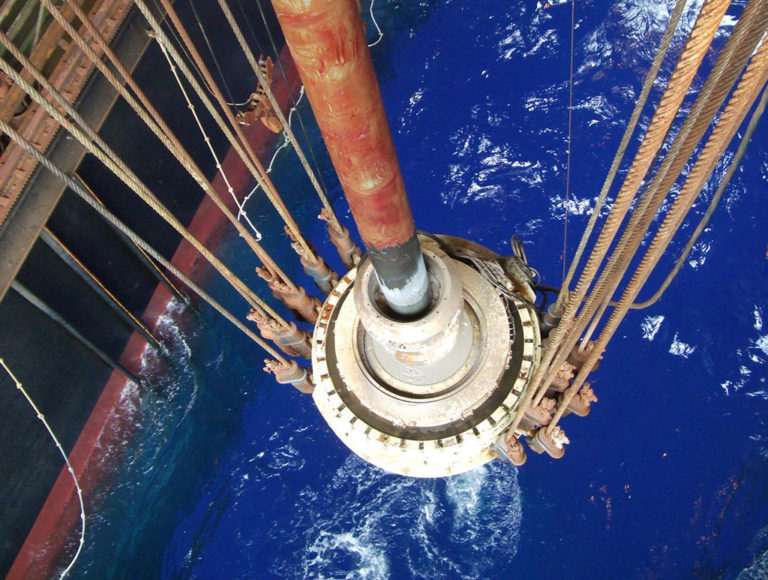 Production and decommissioning of a well