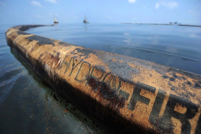 Massive Oil Slick Threatens U.S. Gulf Coast