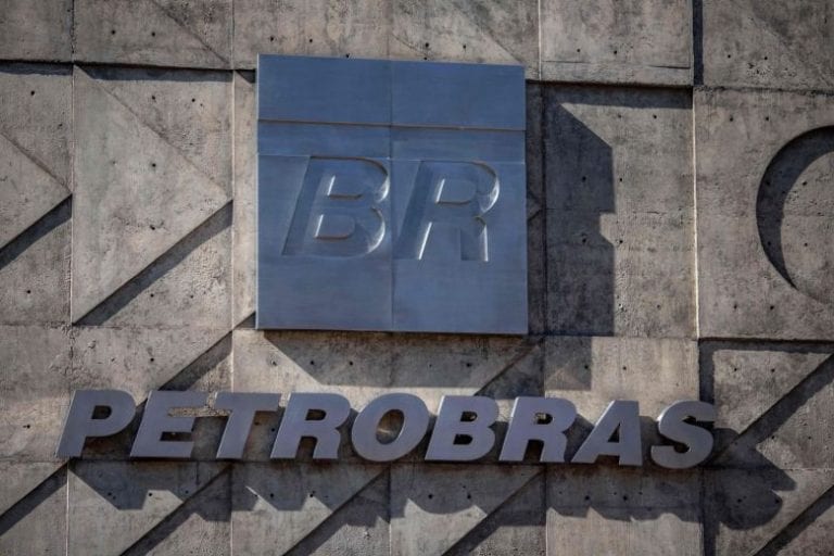 Petrobras-led group drills first well in Peroba subsalt area
