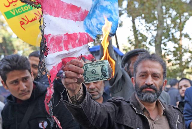 Iranian marchers chant “Death to America” on eve of US oil sanctions