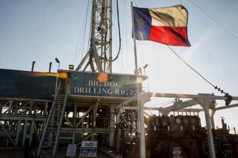 Chevron, ExxonMobil weigh bids for Endeavor Energy