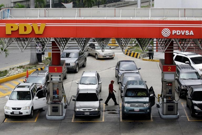 Venezuela running out of fuel, PdV suspends supply