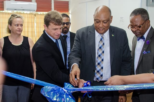 Schlumberger provides world-class software, equipment to University of Guyana