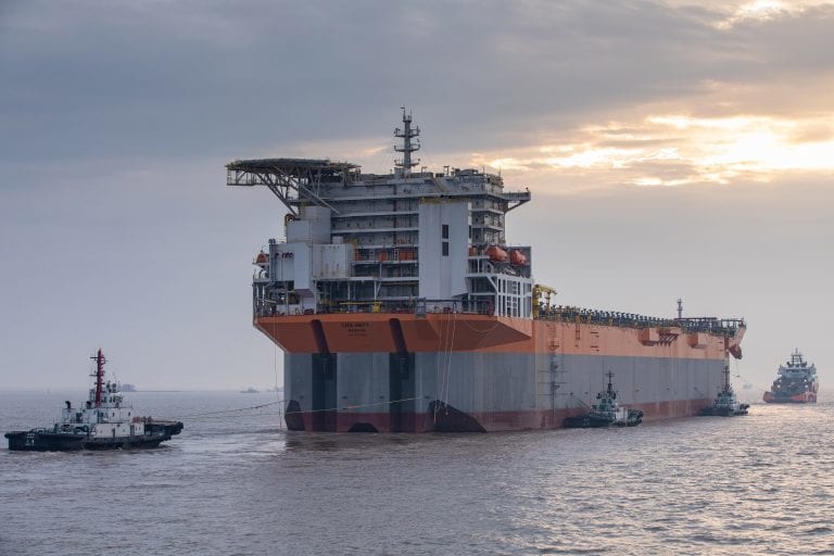 Hull for 220,000 bpd Liza Unity FPSO arrives in Singapore