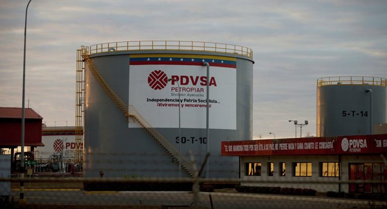 Venezuela crude inventories mount as exports drop ahead of sanctions deadline