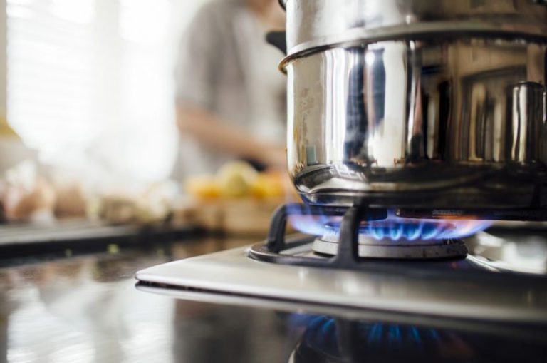 Petrobras to supply free cooking gas to low-income Brazilians