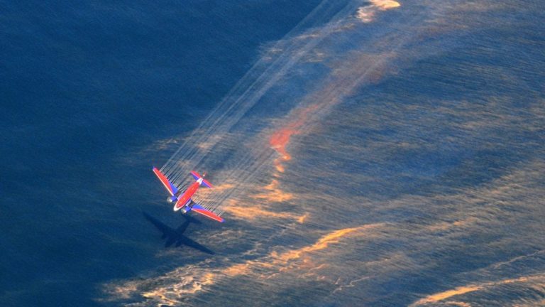 EPA developing policy to govern use of dispersants during oil spill
