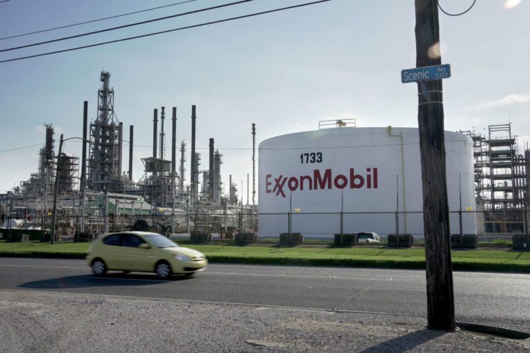 Exxon moving to sell off U.S. shale gas properties stretching across 27,000 acres