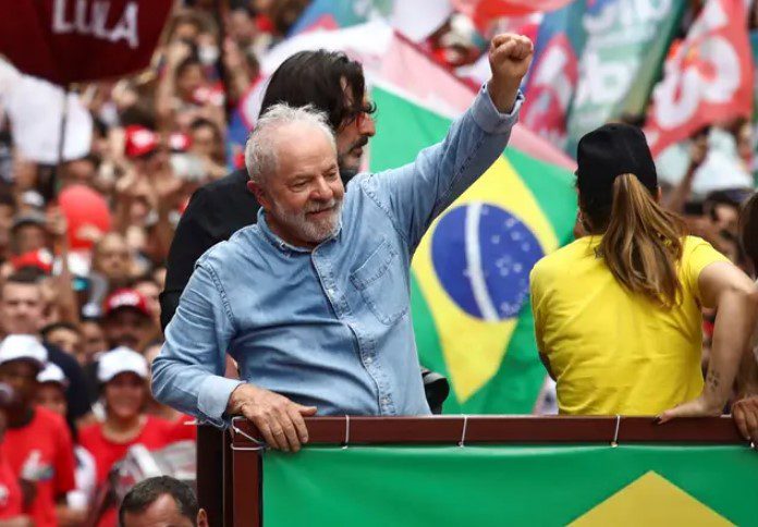 Deakin expects Lula to freeze Petrobras divestments, sell domestic fuels below world market price