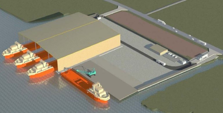 Facility with 25-tonne overhead cranes capable of docking three ships simultaneously for East Bank corridor