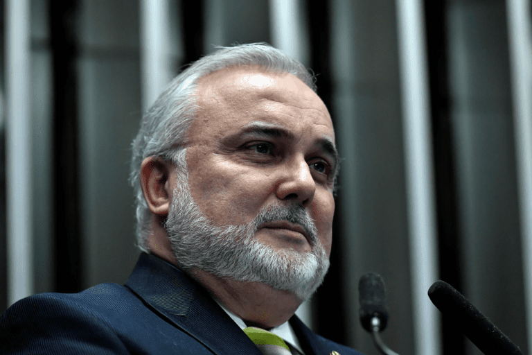 Attempts being made to destabilise Petrobras top management, says CEO Prates