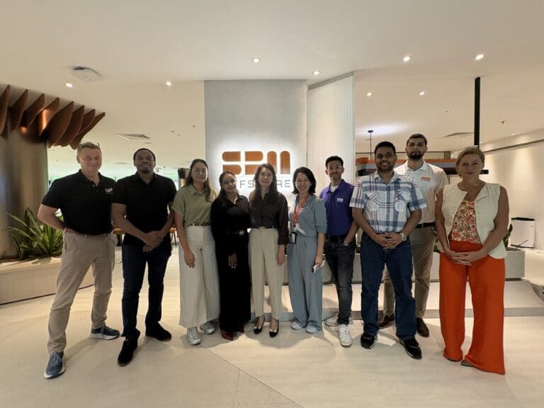 Surinamese graduates in GranMorgu training program meet SBM Offshore CEO in Malaysia